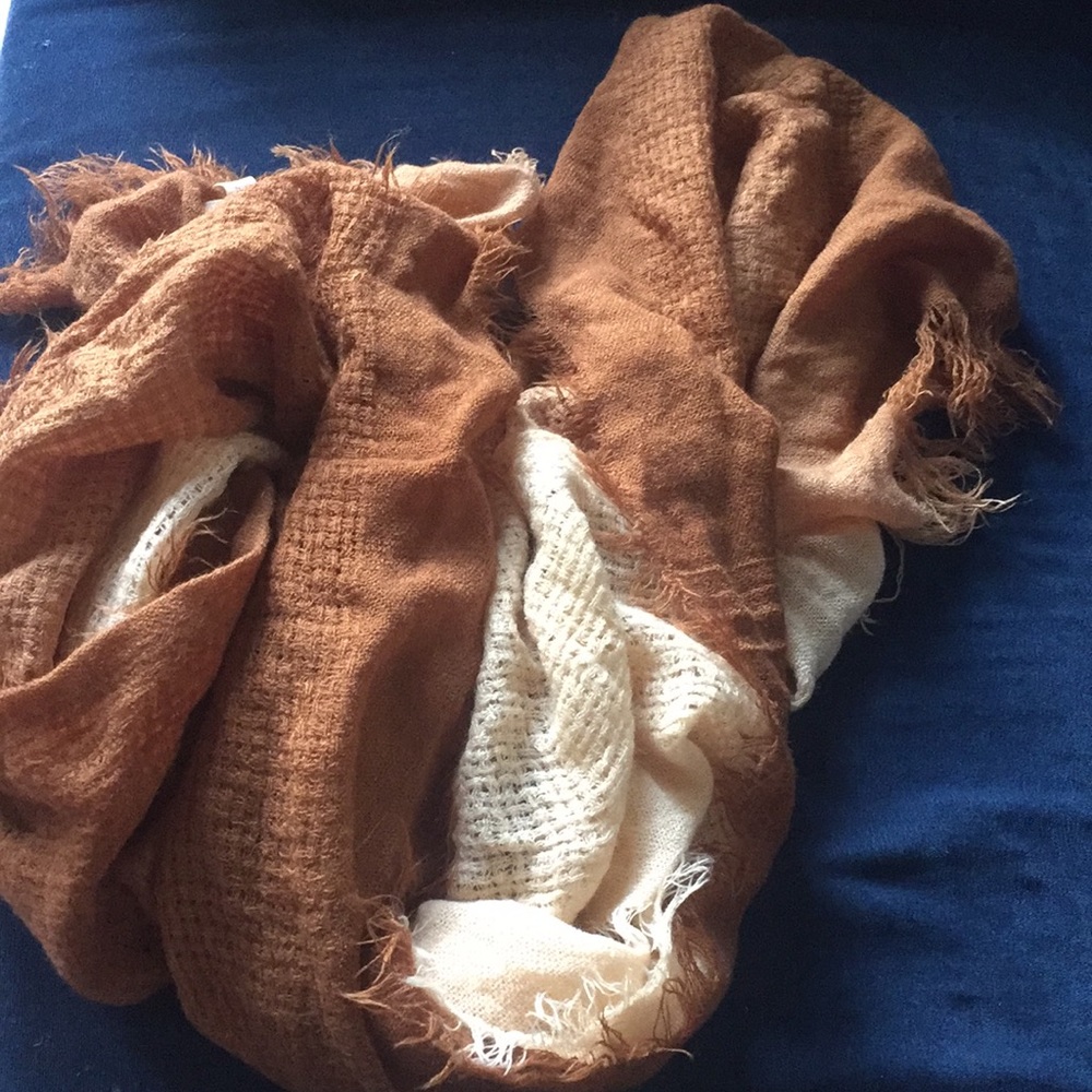 Gradient Scarf